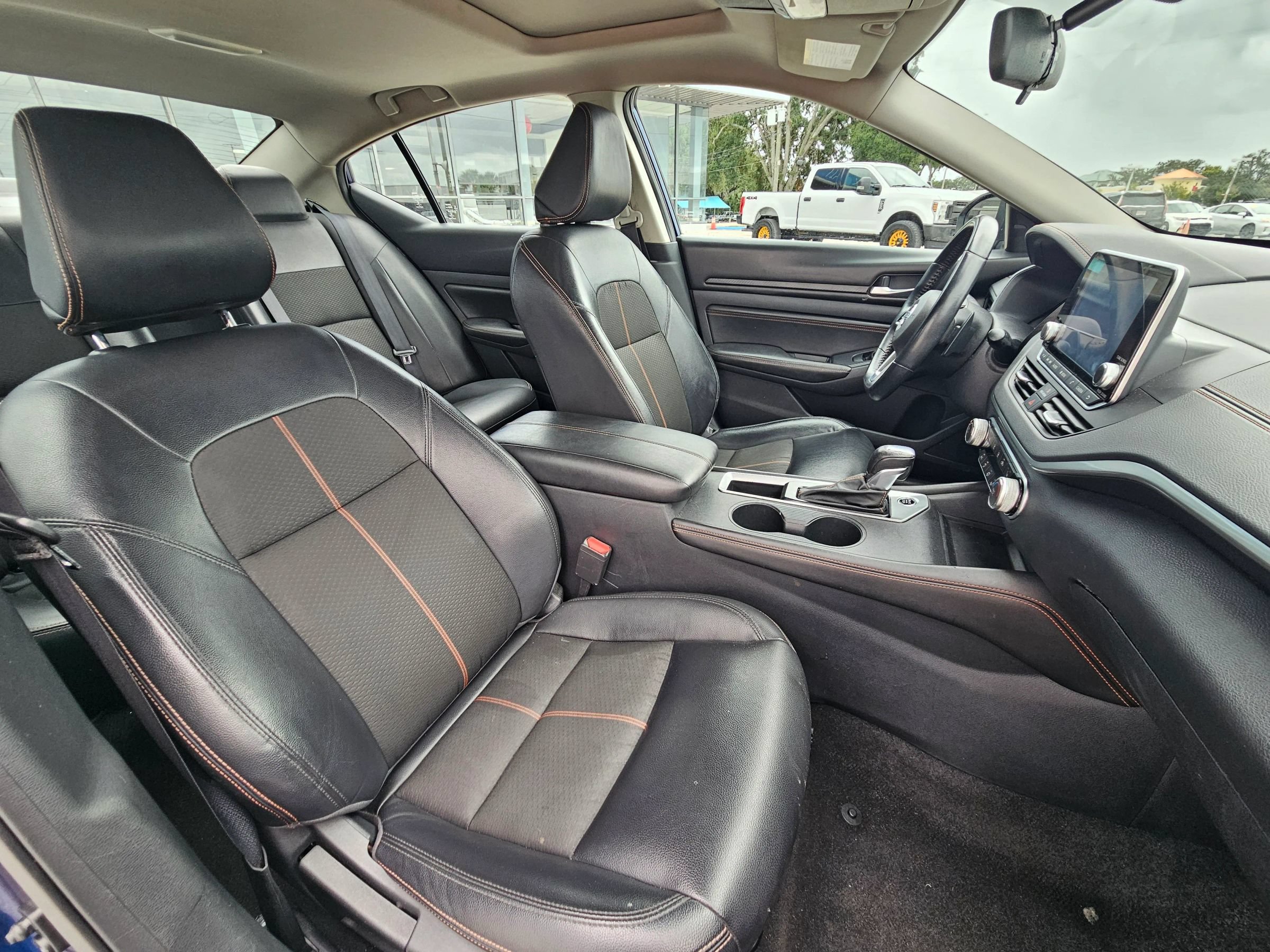 Used 2020 Nissan Altima 2.5 SR w/ Premium Package FWD image 11