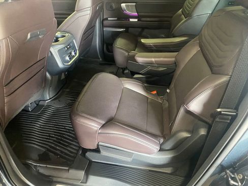 Used 2025 Ford Expedition Max Platinum w/ Platinum Ultimate Package image 15