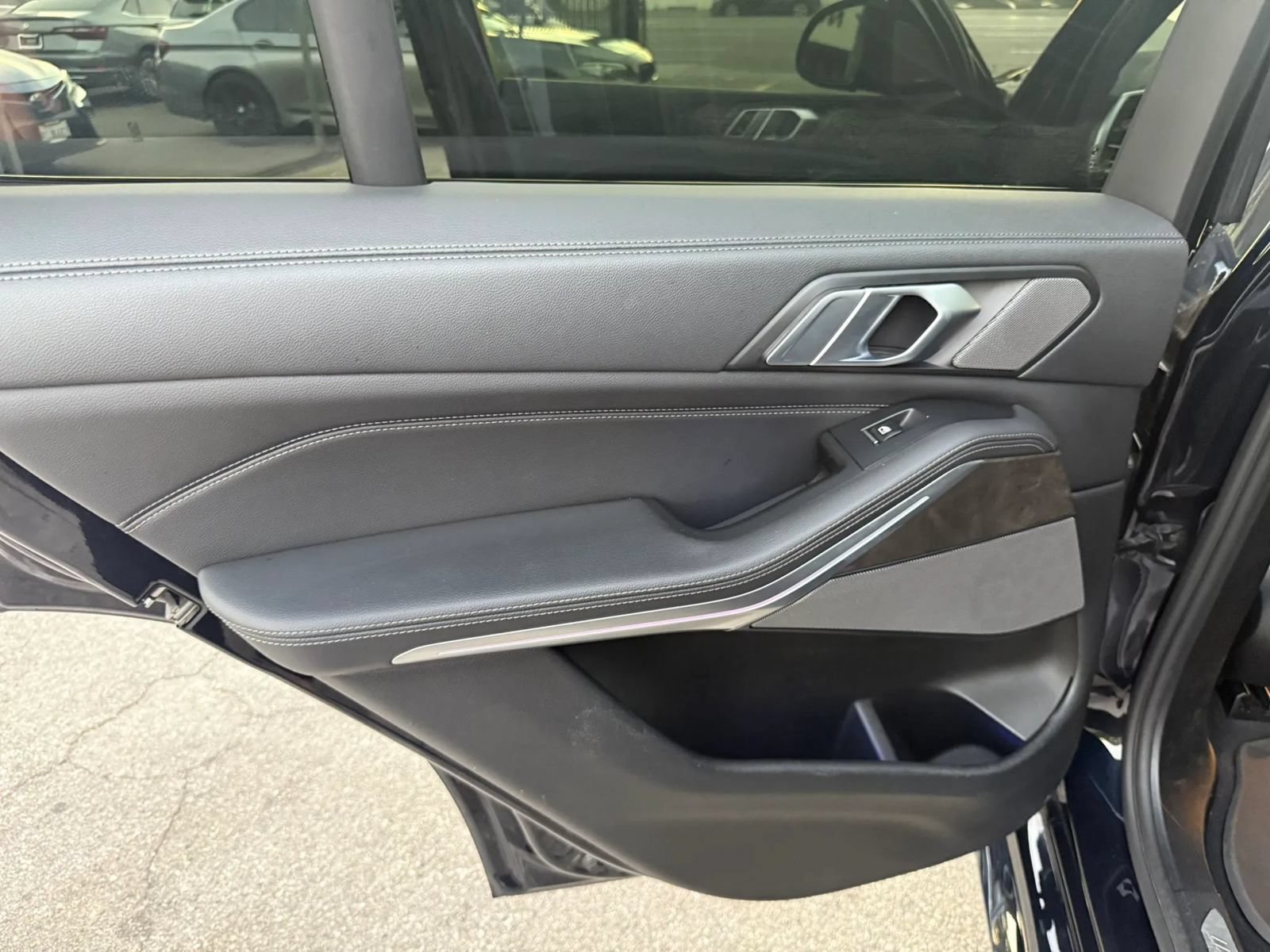Used 2020 BMW X5 sDrive40i w/ M Sport Package RWD image 29