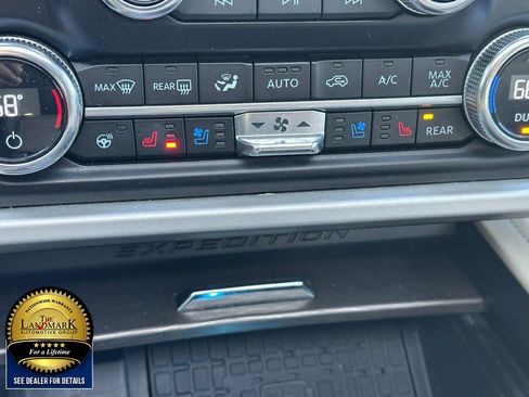 Used 2023 Ford Expedition Limited image 14