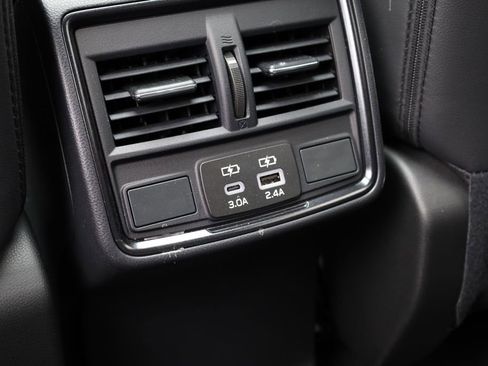 Certified 2025 Subaru Forester Limited AWD/4WD image 22