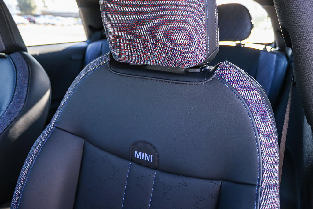 Used 2026 MINI Cooper 2-Door Hardtop FWD image 28