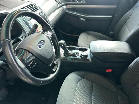 Used 2018 Ford Explorer XLT w/ Equipment Group 201A AWD/4WD image 15