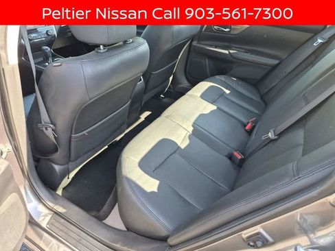 Used 2015 Nissan Altima 3.5 SL FWD image 23