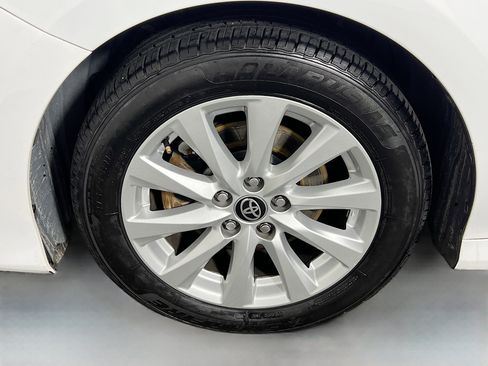 Used 2020 Toyota Camry LE image 26