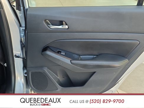 Used 2023 Nissan Altima 2.5 SL FWD image 23