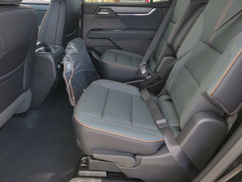 New 2026 GMC Acadia AT4 w/ Luxury Package image 8