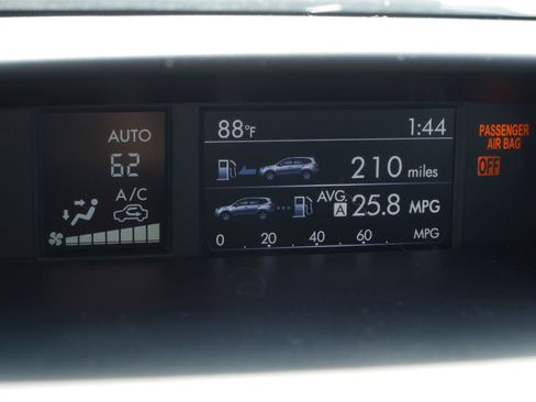 Used 2017 Subaru Forester 2.5i Premium w/ All-Weather Package image 29