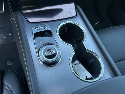 New 2026 Cadillac Vistiq Sport w/ LPO, Floor Liner Package image 19