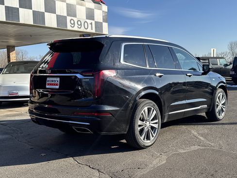 Used 2021 Cadillac XT6 Premium Luxury image 7