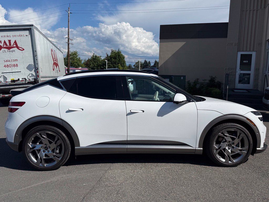 Used 2023 Genesis GV60 Performance AWD/4WD image 3