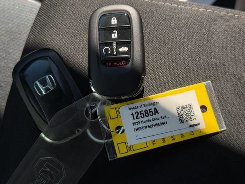 Used 2023 Honda Civic Sport image 13