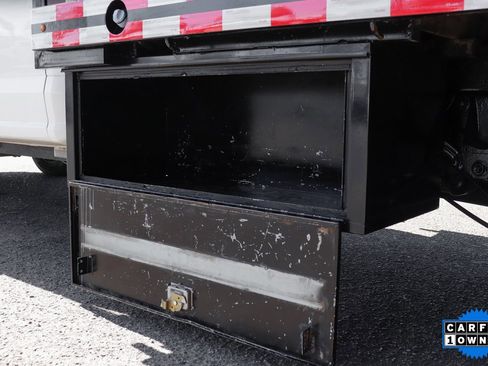 Used 2018 Ford F550 4x4 Crew Cab Super Duty image 6