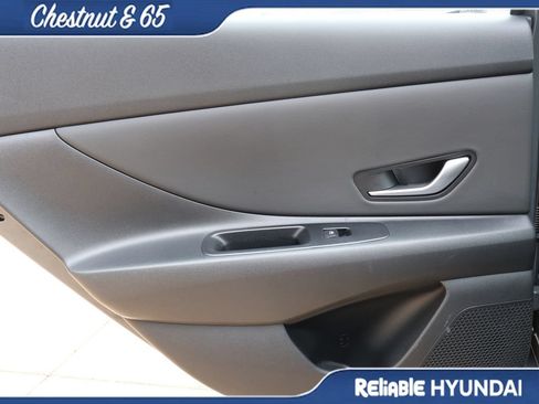 Certified 2024 Hyundai Elantra SEL w/ Convenience Package FWD image 17