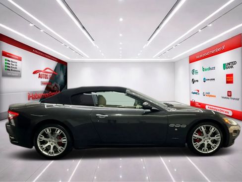 Used 2015 Maserati GranTurismo Convertible RWD image 9
