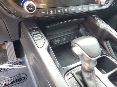 Used 2023 Kia Telluride S w/ S Sunroof Package image 18