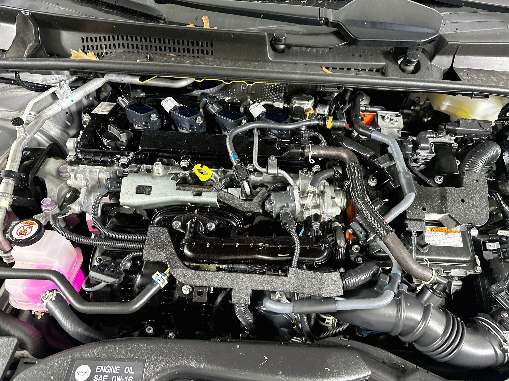 Used 2025 Toyota Prius LE FWD image 32