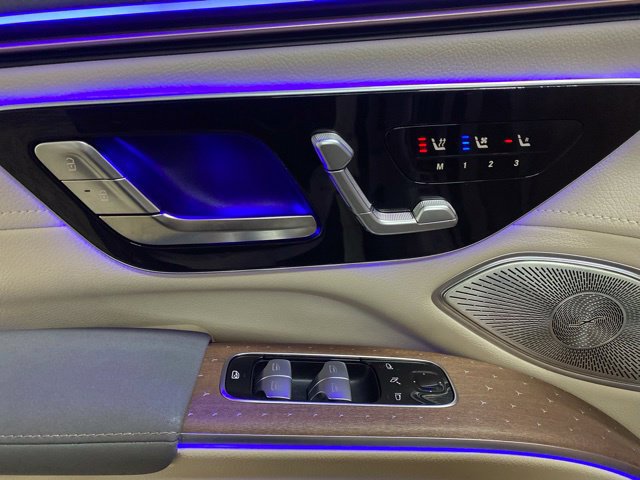 Used 2024 Mercedes-Benz EQS 450+ SUV image 39