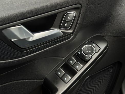 Used 2025 Ford Escape ST-Line image 11