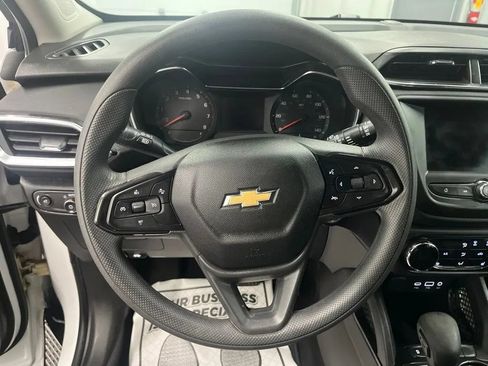 Used 2023 Chevrolet TrailBlazer LT FWD image 21