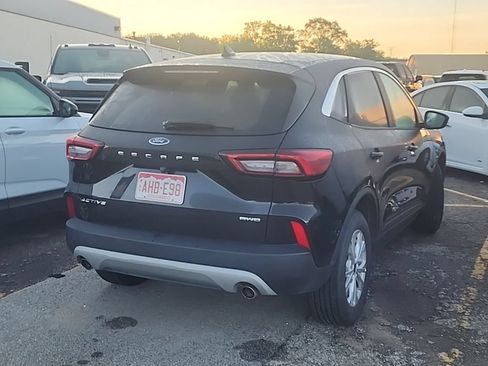 Used 2024 Ford Escape Active AWD/4WD image 2