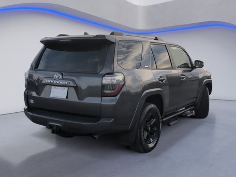 Used 2023 Toyota 4Runner SR5 Premium image 4