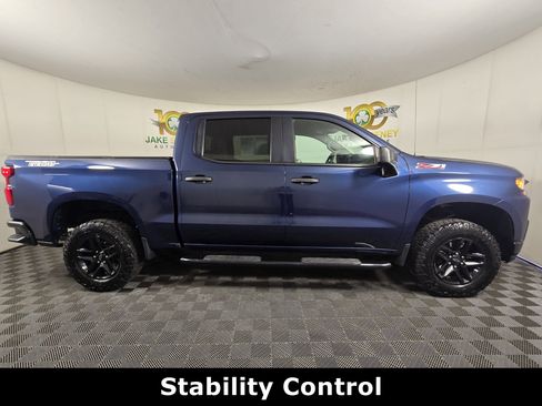 Used 2019 Chevrolet Silverado 1500 Custom Trail Boss w/ Custom Convenience Package AWD/4WD image 11