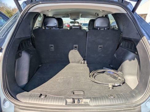 Used 2023 Ford Escape SE image 30