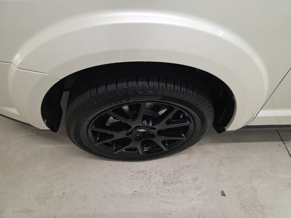 Used 2018 Dodge Journey SXT w/ Blacktop Package AWD/4WD image 2