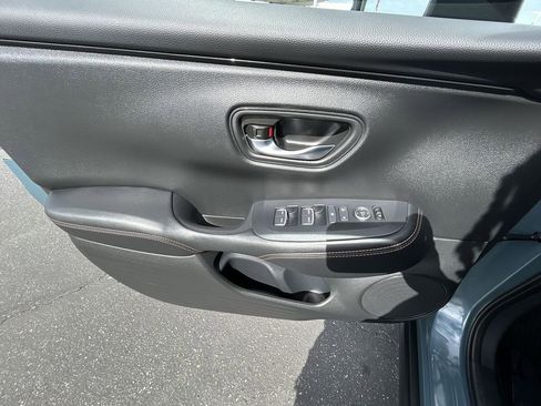 Used 2025 Honda HR-V Sport image 13