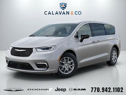 New 2026 Chrysler Pacifica Select