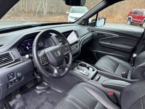 Used 2023 Honda Passport TrailSport image 13