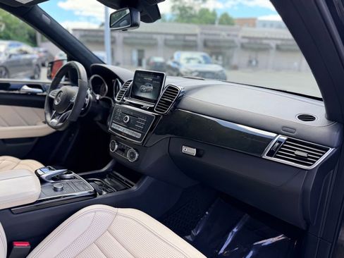 Used 2016 Mercedes-Benz GLE 63 AMG 4MATIC image 23