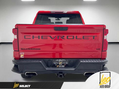 Used 2022 Chevrolet Silverado 1500 LT Trail Boss w/ Bed Protection Package AWD/4WD image 9