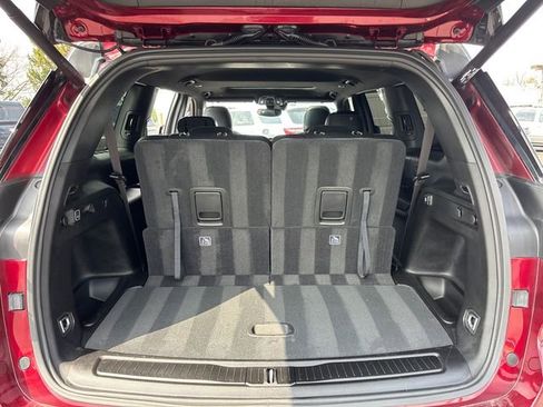 Used 2024 Jeep Grand Cherokee L Altitude AWD/4WD image 34