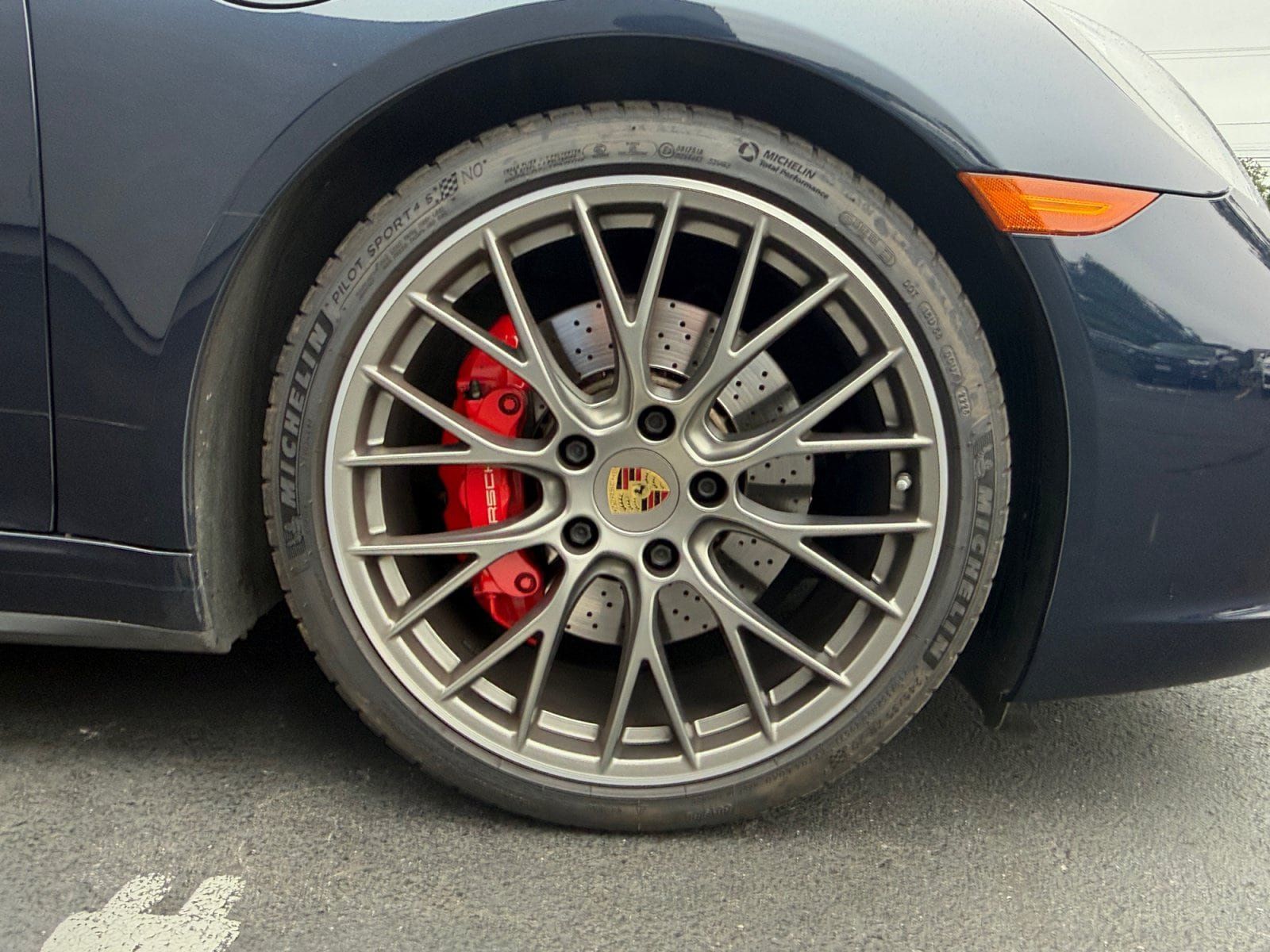 Used 2019 Porsche 911 Carrera 4S AWD/4WD image 8