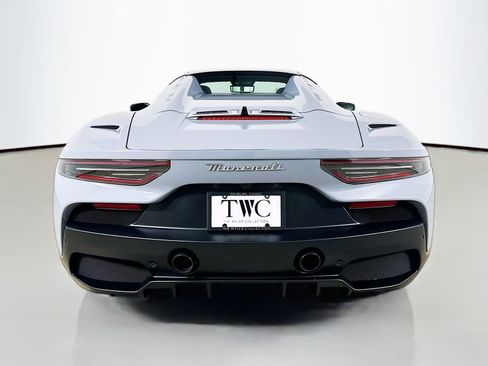 Used 2023 Maserati MC20 Spyder RWD image 6
