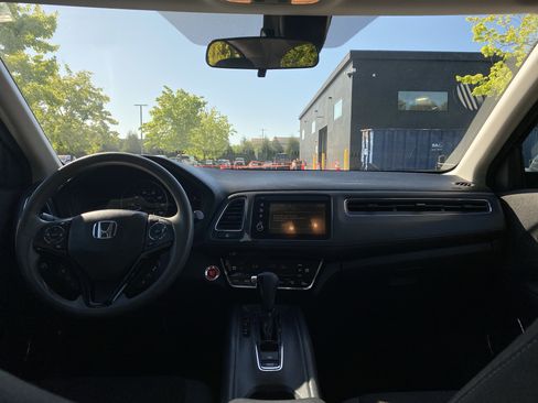 Used 2022 Honda HR-V EX image 26