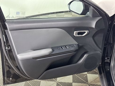 New 2025 Kia K4 LX image 10