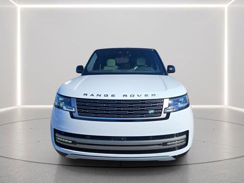 Certified 2025 Land Rover Range Rover SE image 8