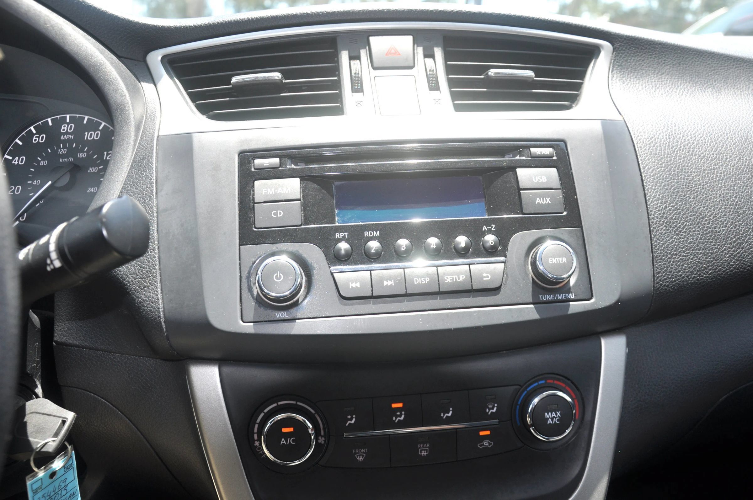 Used 2015 Nissan Sentra SV FWD image 25
