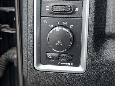 Used 2018 RAM 3500 Big Horn image 20