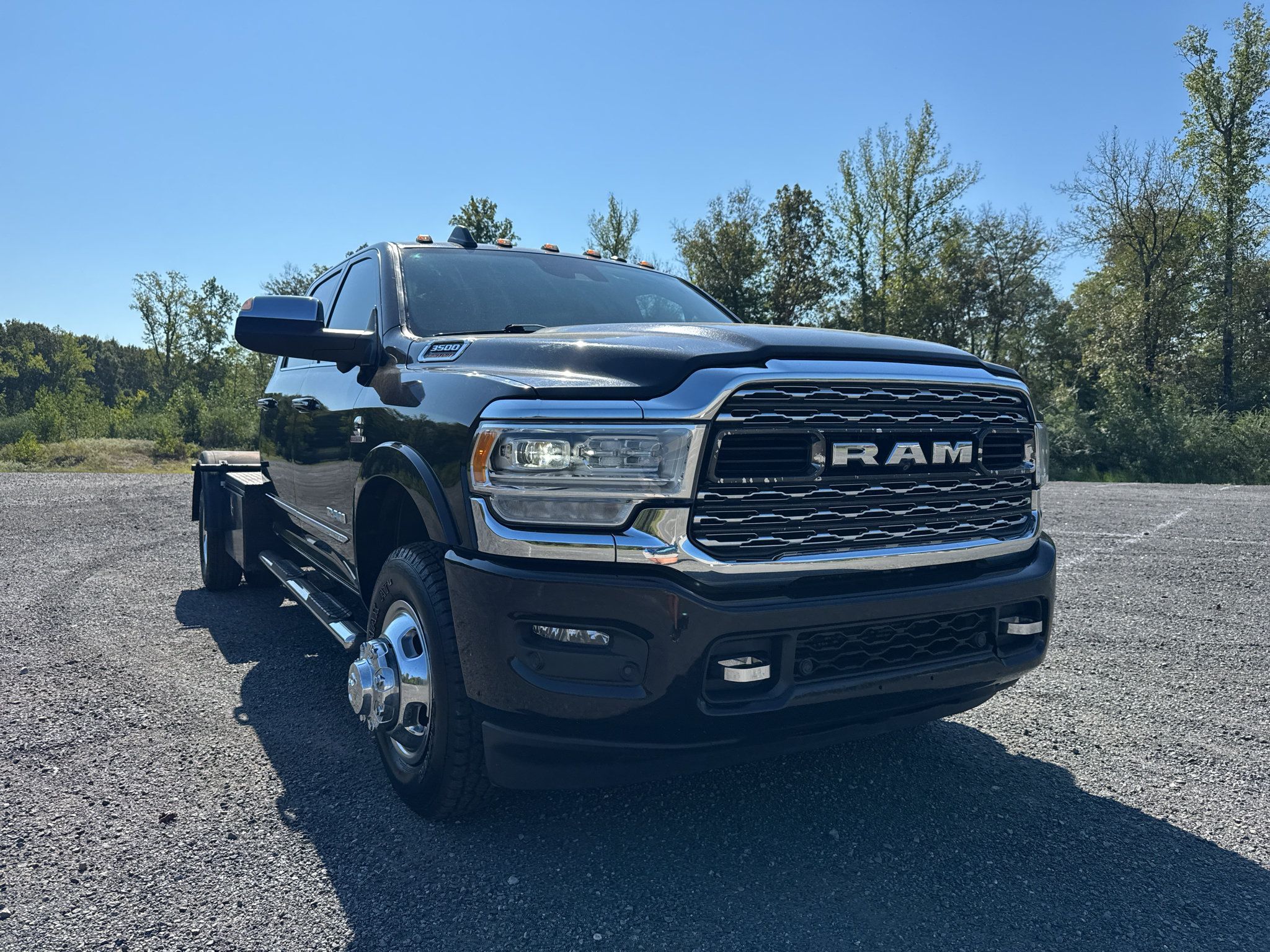 Used 2022 RAM 3500 Limited AWD/4WD image 3