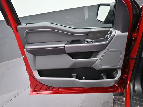 Used 2025 Ford F150 XLT w/ Equipment Group 301A Standard image 13