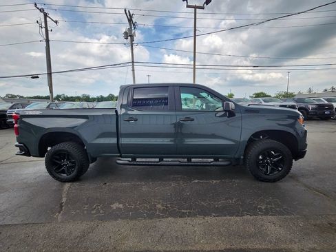 Used 2025 Chevrolet Silverado 1500 Custom Trail Boss w/ LPO, Dark Essentials Package AWD/4WD image 6