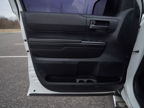 Used 2014 Toyota Tundra SR image 13
