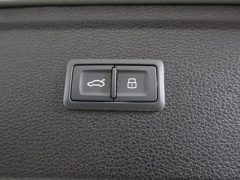 Used 2024 Audi Q5 2.0T Premium Plus image 16