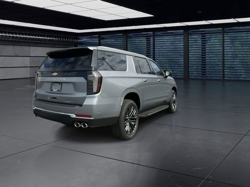 New 2026 Chevrolet Suburban Premier w/ Sun And Tow Package image 8