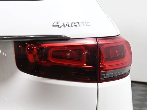 Certified 2022 Mercedes-Benz GLB 250 4MATIC image 13