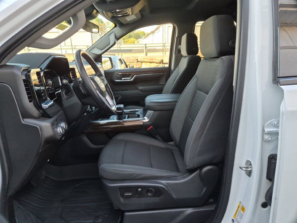 Used 2023 GMC Sierra 1500 Elevation AWD/4WD image 18